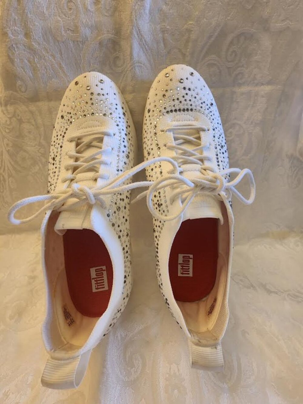 FITFLOP SIZE 8 SNEAKERS WITH BLING!